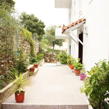 Alexandra's Sarande