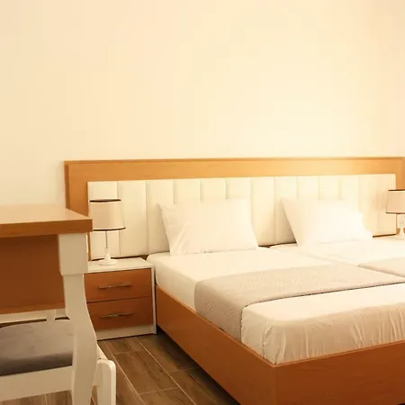 Alexandra's * Sarandë