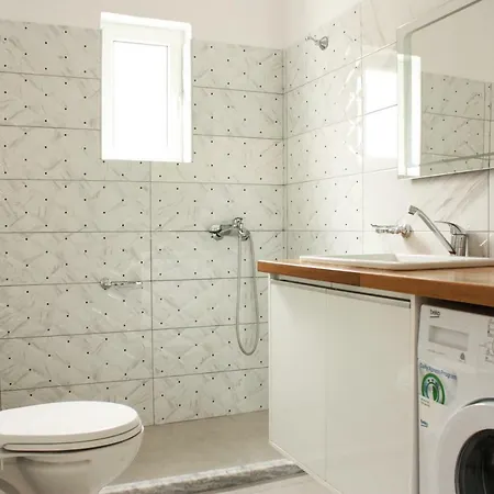 Alexandra's Apartment Sarande