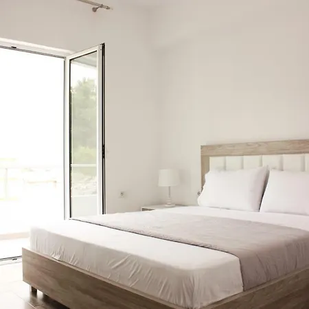 Alexandra's * Saranda