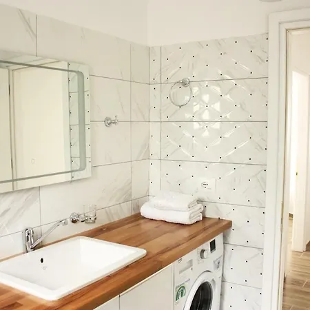 Alexandra's Apartament