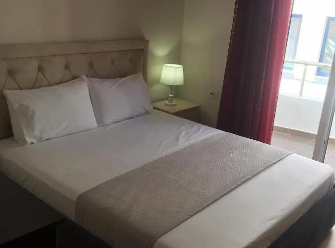 Alexandra's * Sarandë